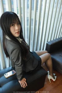 Sophisticated Style in IESS No.1633 featuring Wan Ping - image 44