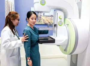 Diva Hong Nhung Opens Up About Health Challenges and Planning for Her Children's Future - image 2