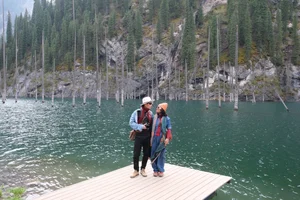 A Decade of Love and Travel: The Vietnamese Couple Redefining Commitment - image 2