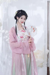Exquisite Artistry in YiTuYu Art Language Vol.6225 Starring Qi Luo Sheng De Xiao Su Su - image 2